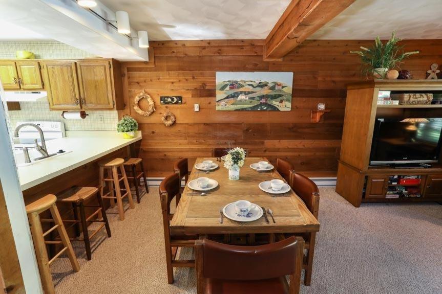 Seven Springs Swiss Mountain 3 Bedroom Standard Condo, Close To Golf Course Champion