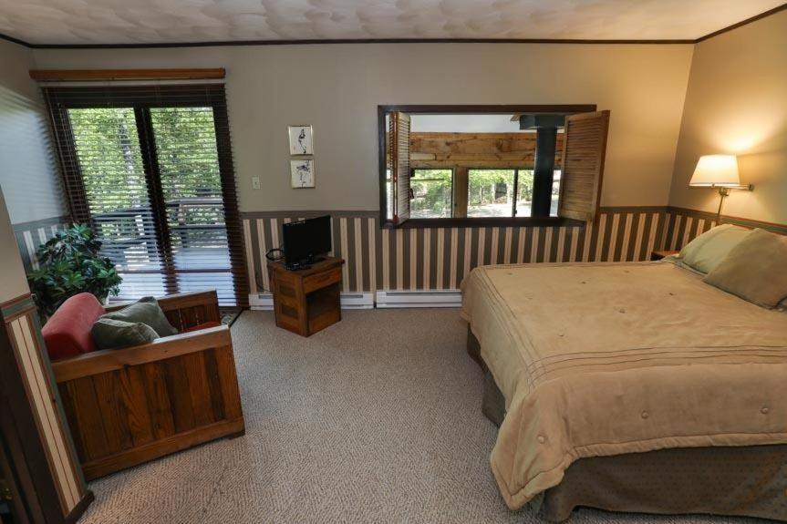Seven Springs Swiss Mountain 3 Bedroom Standard Condo, Close To Golf Course Apartment *