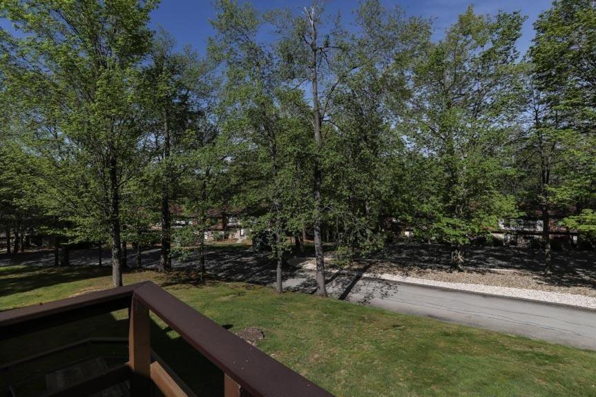 Seven Springs Swiss Mountain 3 Bedroom Standard Condo, Close To Golf Course