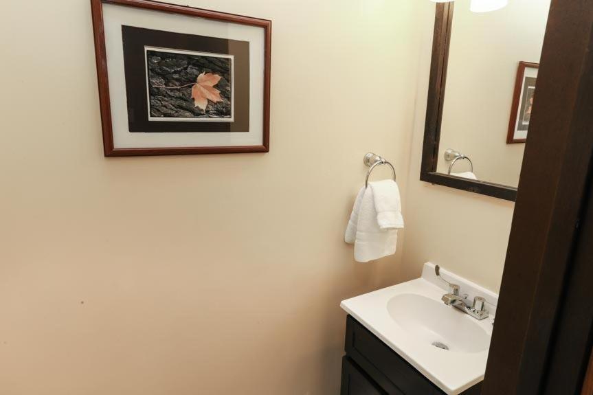 Seven Springs Swiss Mountain 3 Bedroom Standard Condo, Close To Golf Course *