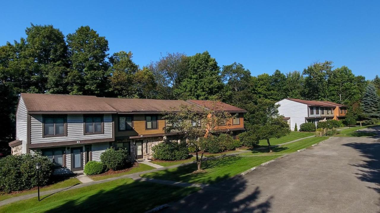 Apartment Seven Springs Swiss Mountain 3 Bedroom Standard Condo, Close To Golf Course Champion