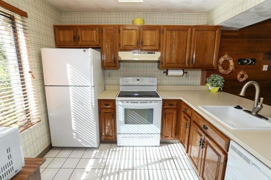 Apartment Seven Springs Swiss Mountain 3 Bedroom Standard Condo, Close To Golf Course Champion