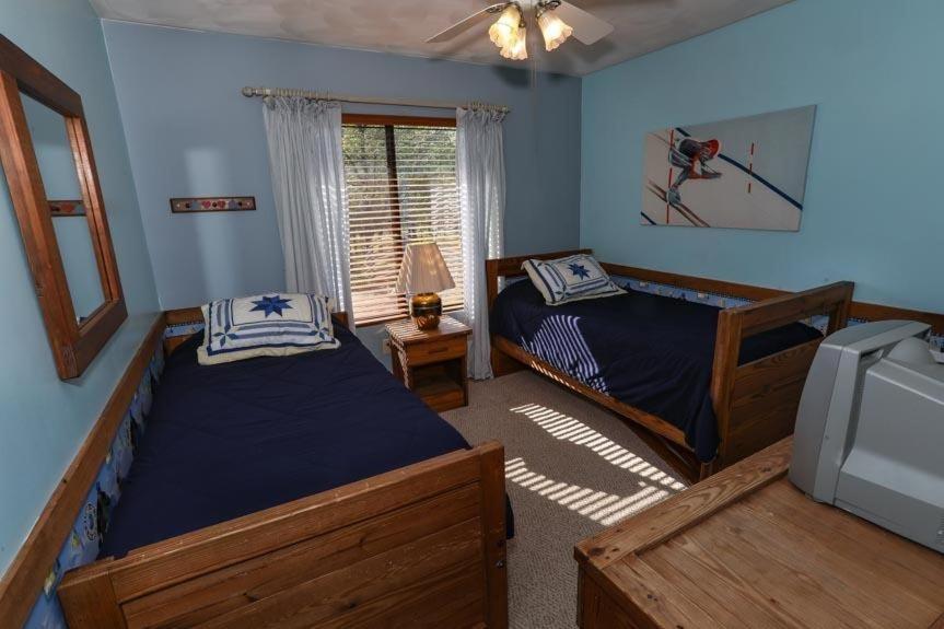 Apartment Seven Springs Swiss Mountain 3 Bedroom Standard Condo, Close To Golf Course